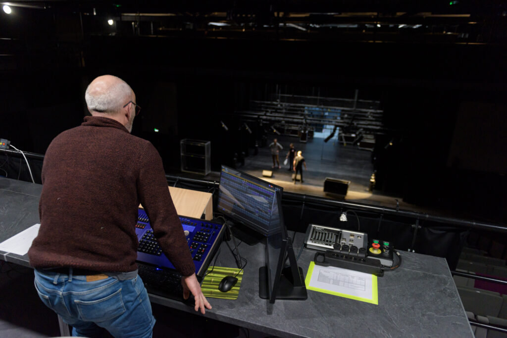 Franck Bourget au jeu d'orgue, C3 le Cube